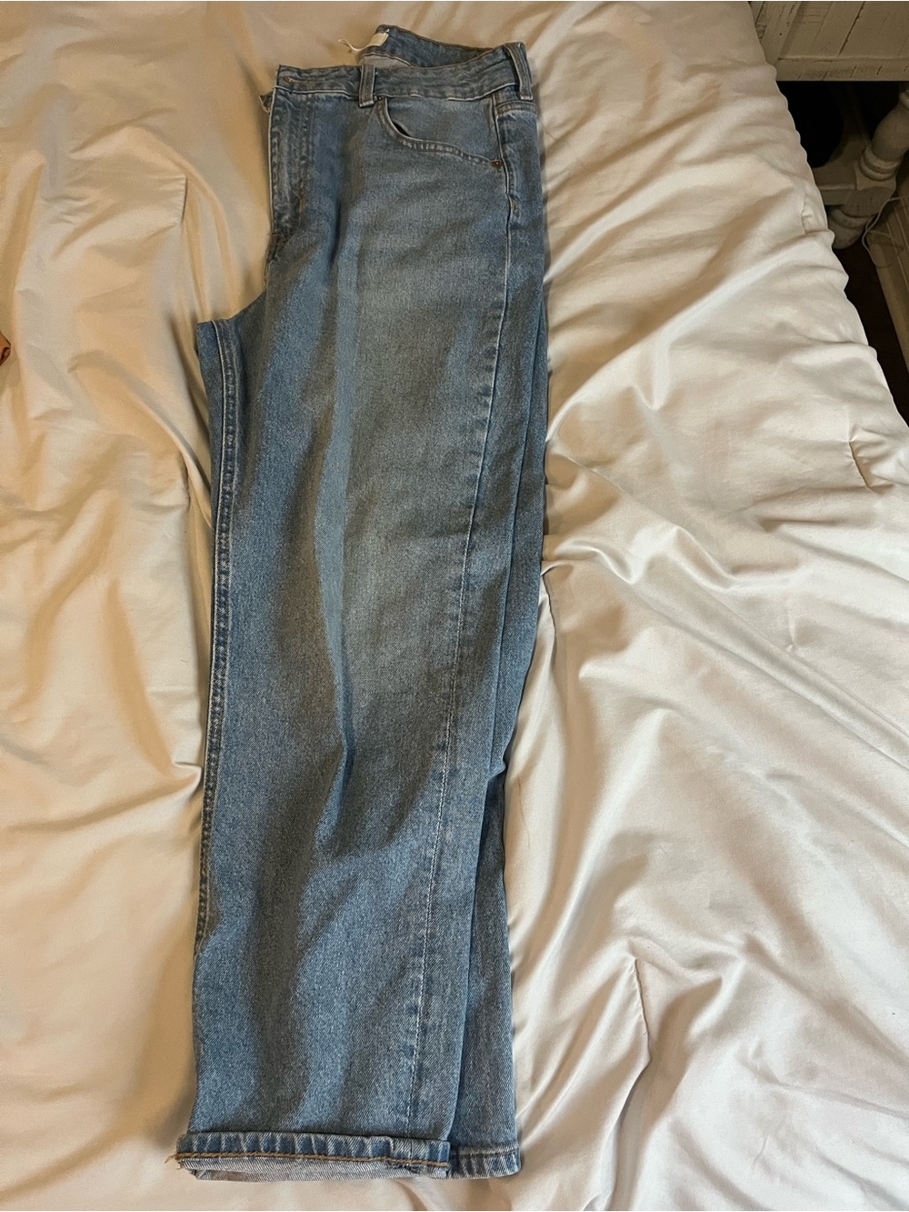 H&M Women's Straight-Leg Jeans in Light Blue Denim